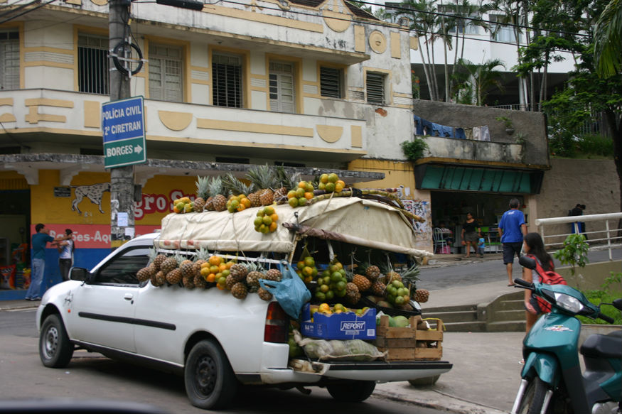 selling fruit in Brazil